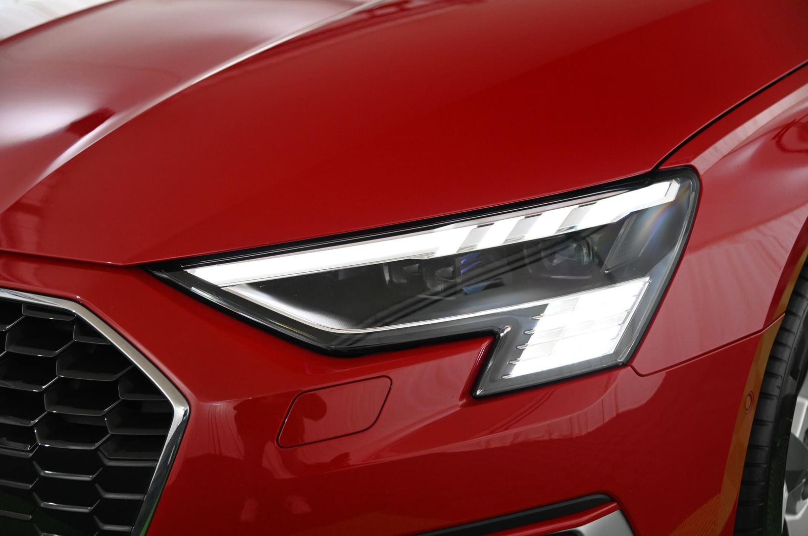 Audi A3 Sportback 35 TDI Design-Luxe MATRIX/MMI+/18