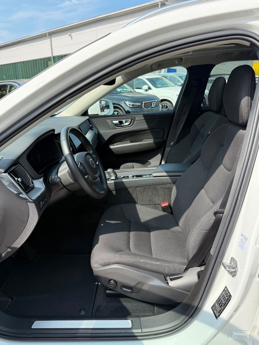 Volvo XC60 T6 AWD+INSCRIPTION+AHK+20"+PANO