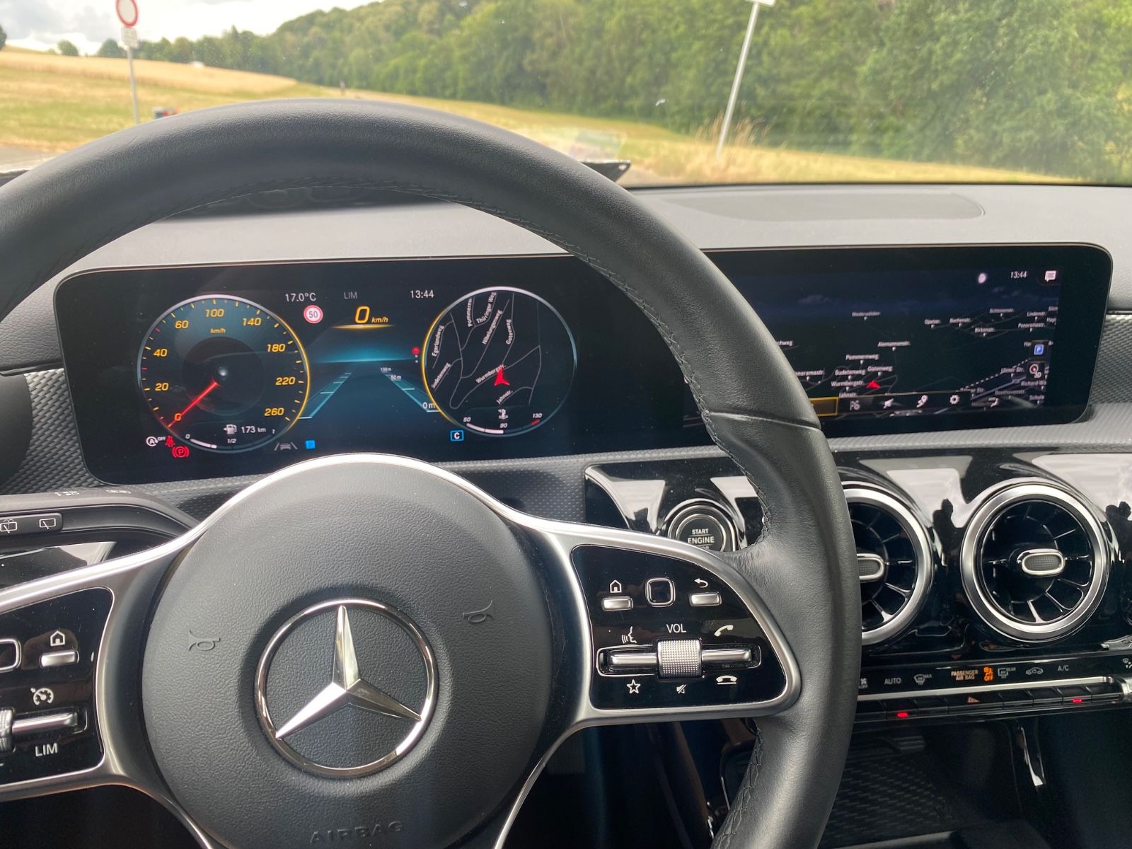 Mercedes-Benz A 180 PROGRESSIVE - Samsaru's Car Outlet