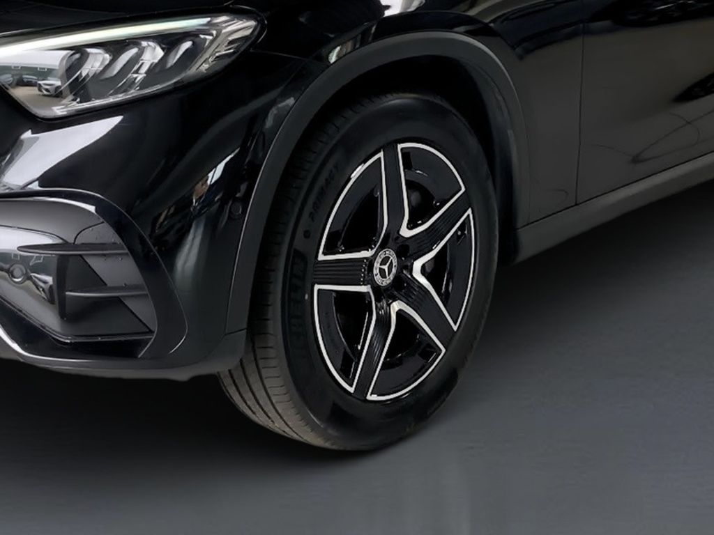 Mercedes-Benz GLC 220 d 4M AMG+Pano+AHK+Memory+Distronic+CarPl