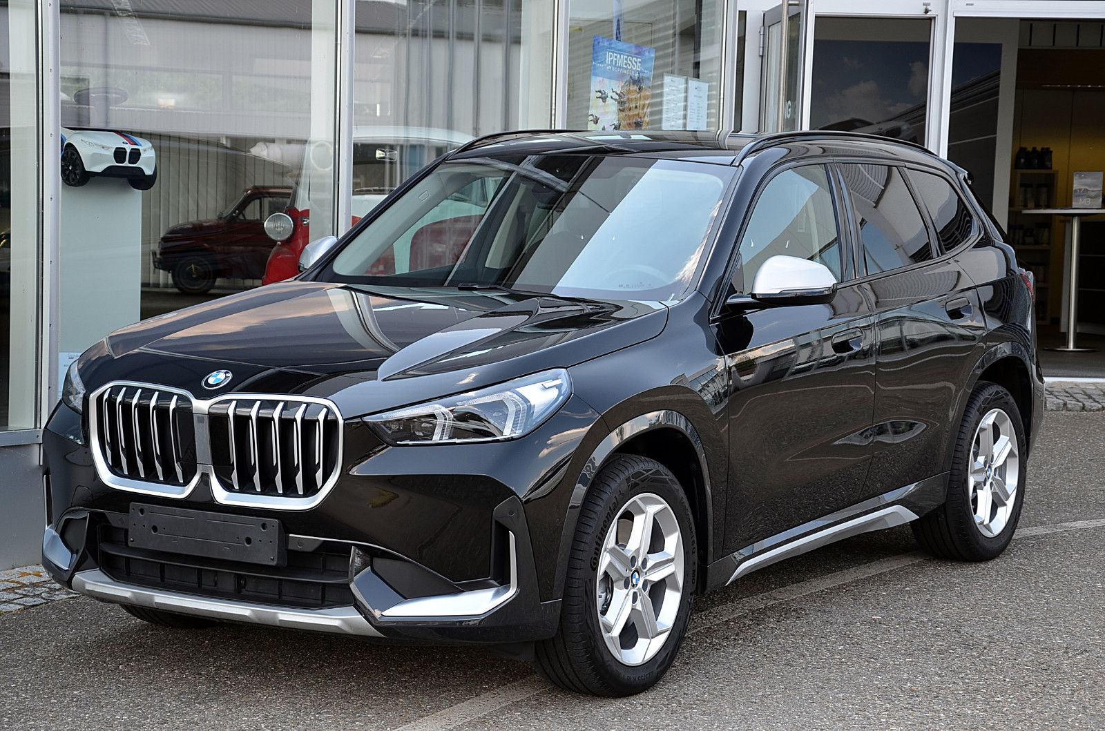 BMW X1 23 d xDrive xLine Sportsitze - Samsaru's Car Outlet