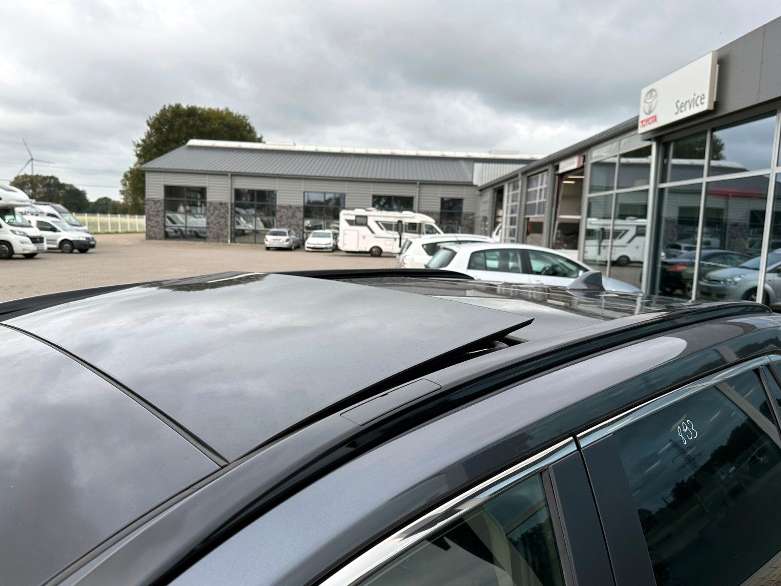 Toyota RAV 4 HYBRID PANORAMA LEDER NAVI DAB JBL 360°...