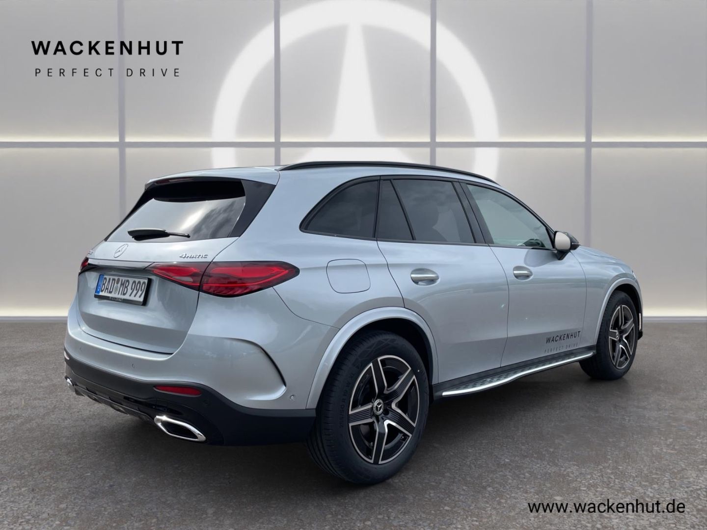Mercedes-Benz GLC 220 d AMG NIGHT PANO AHK DISTR DIGITAL TRITT