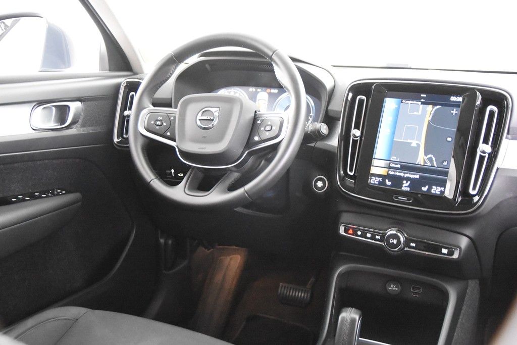 Volvo XC40 T4 Recharge - Samsaru's Car Outlet