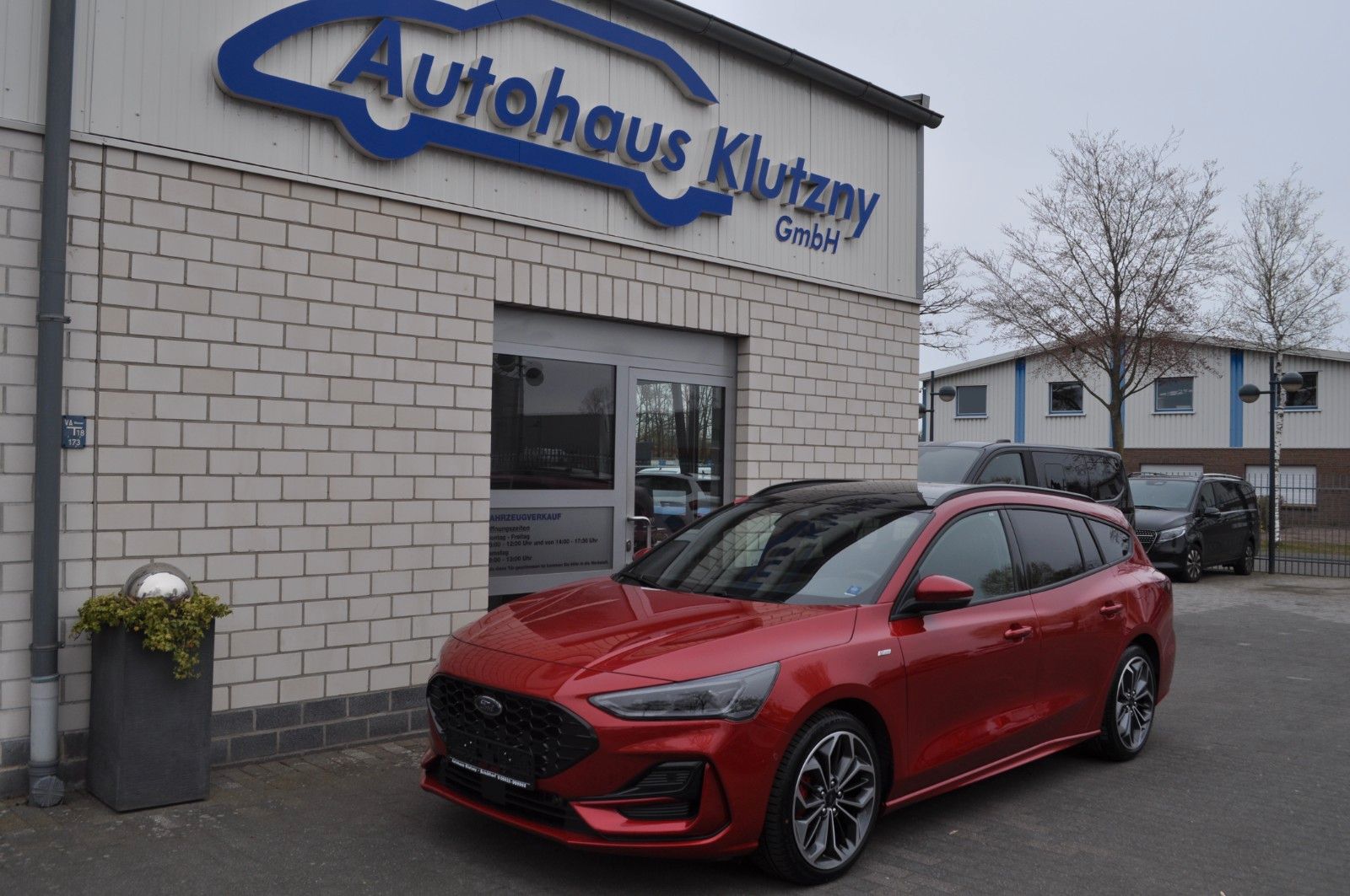 Ford Focus Turnier ST-LINE X/AUT/LED-MATRIX/PANODACH