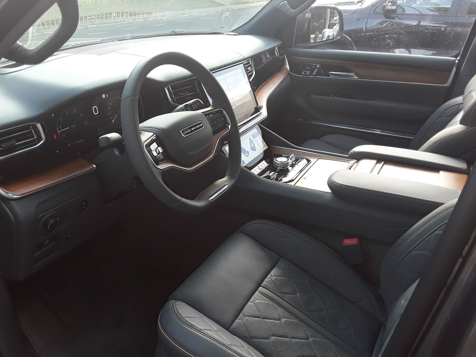 Jeep Grand Wagoneer 6.4 V8 Series III