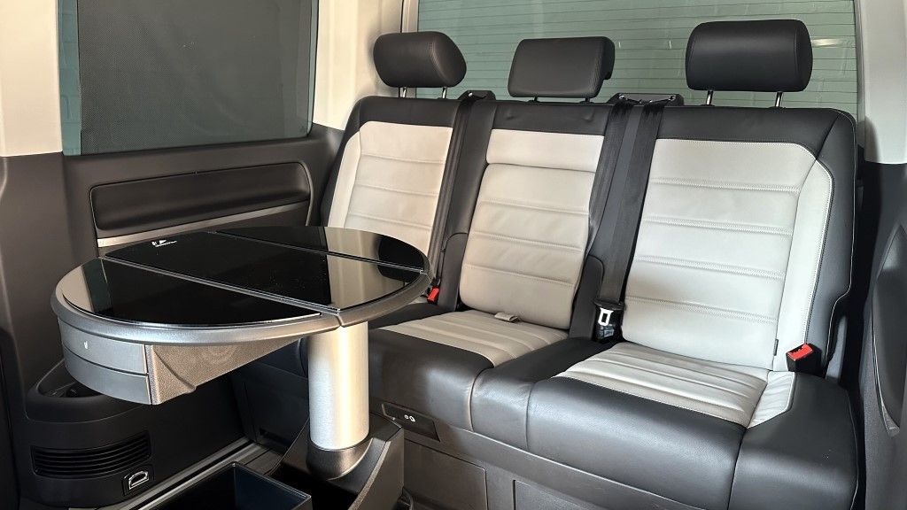 Volkswagen T6.1 Highline DSG 4MOTION - Samsaru's Car Outlet