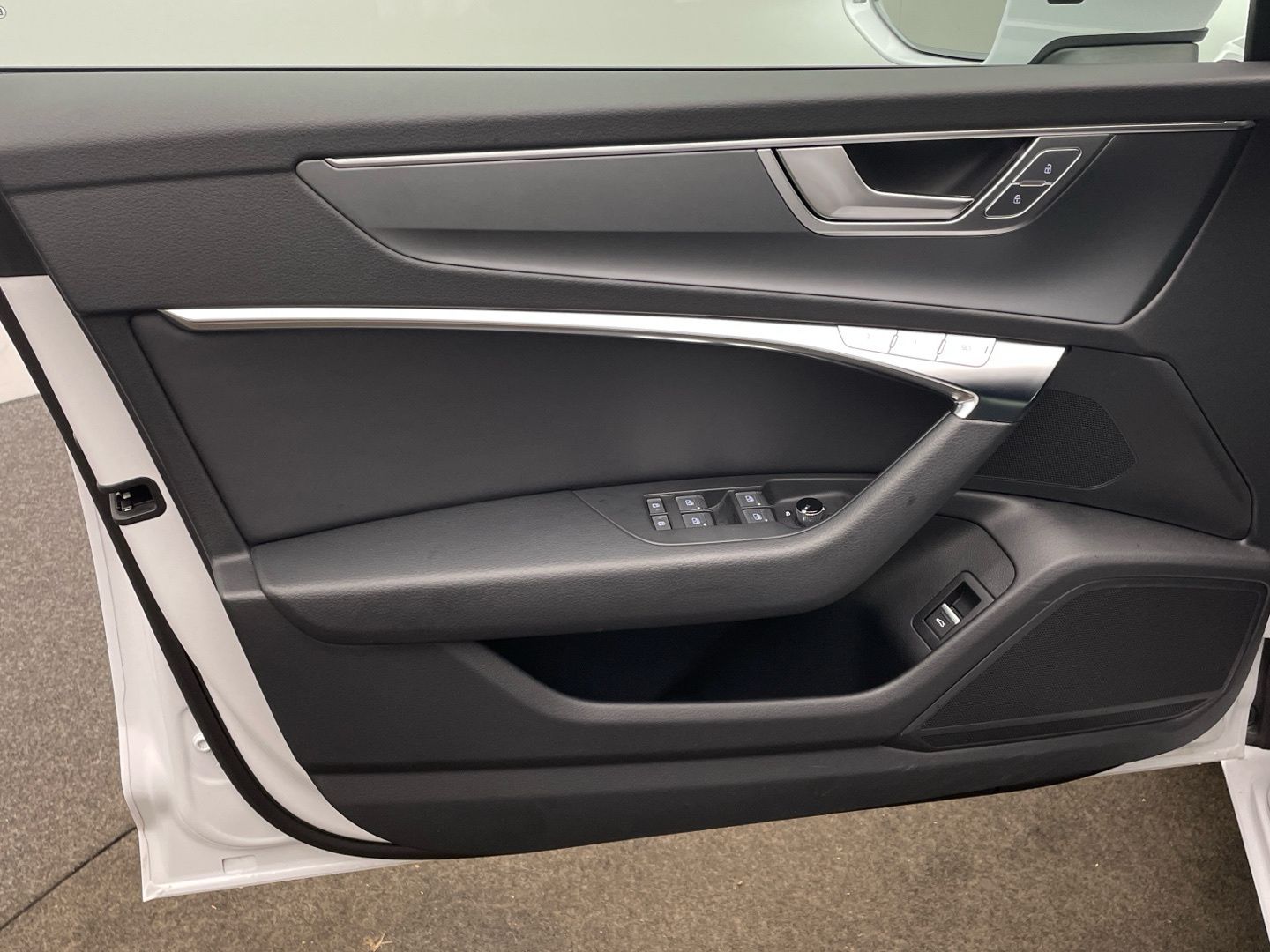 Audi A6 Avant 40 TDI quattro - Samsaru's Car Outlet