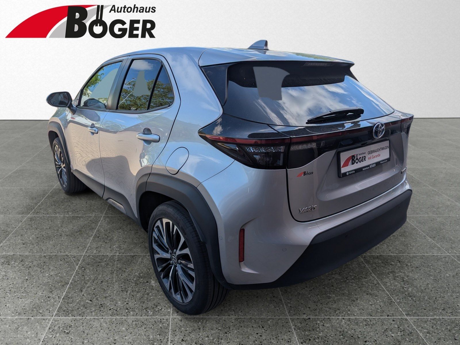 Toyota Yaris Cross 1,5 Hyb. Elegance *PANO 360° HUD*