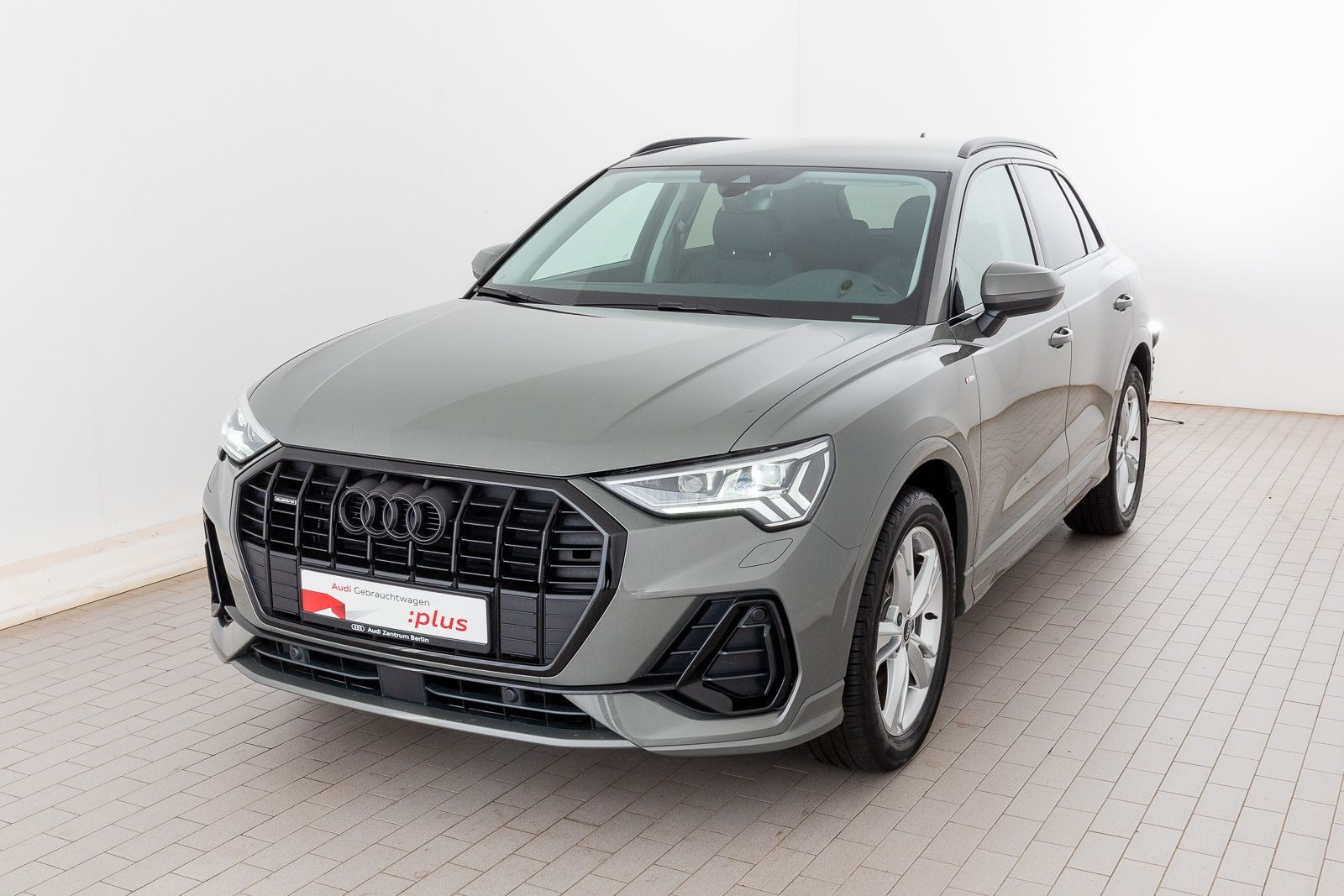 Audi Q3 S line 35 TDI quattro S tronic - Samsaru's Car Outlet