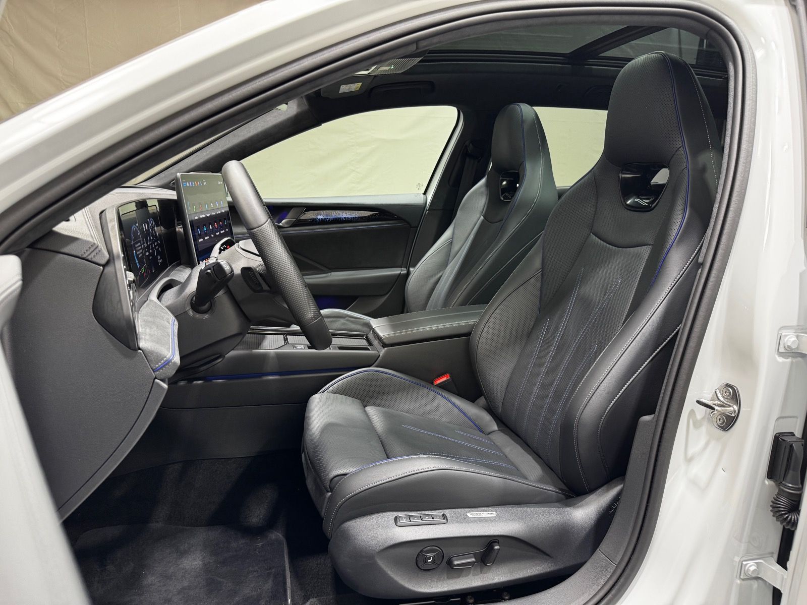 Volkswagen Passat Variant R-Line Signature 2.0 TDI DSG 4M