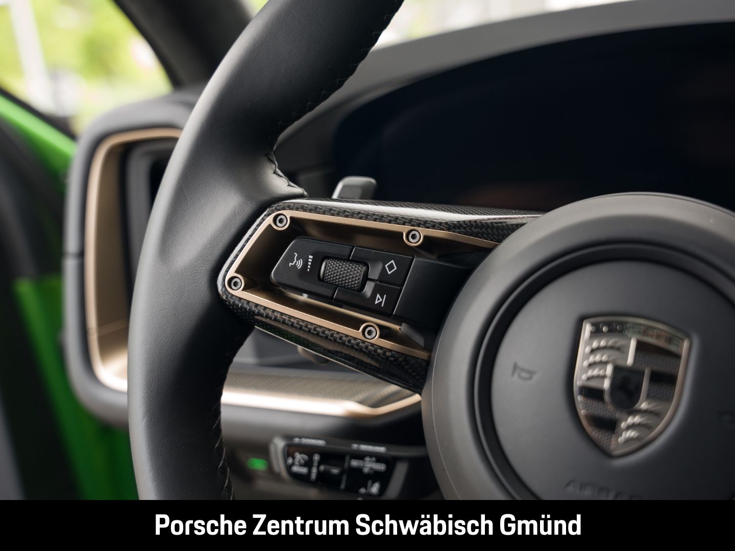 Porsche Cayenne Turbo E-Hybrid Burmester Nachtsicht PDCC