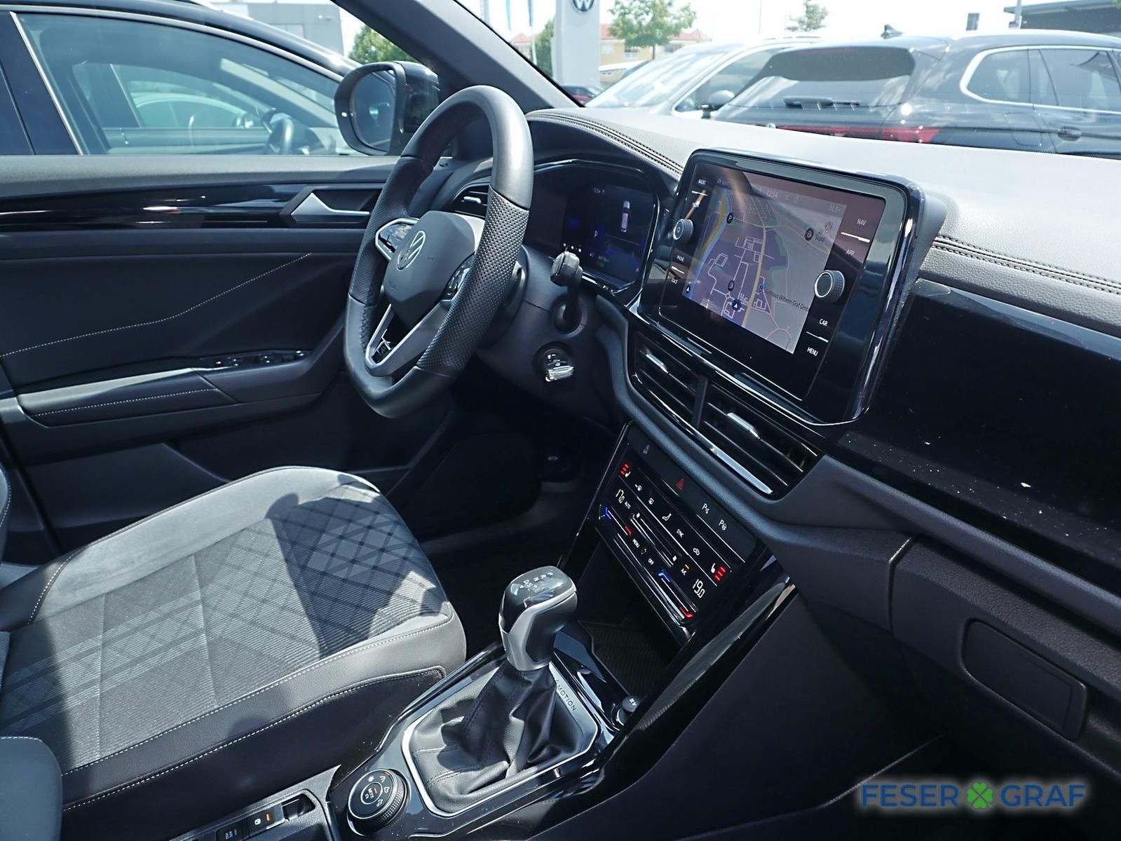 Volkswagen T-Roc R-Line 2.0 TSI 4M DSG - Samsaru's Car Outlet