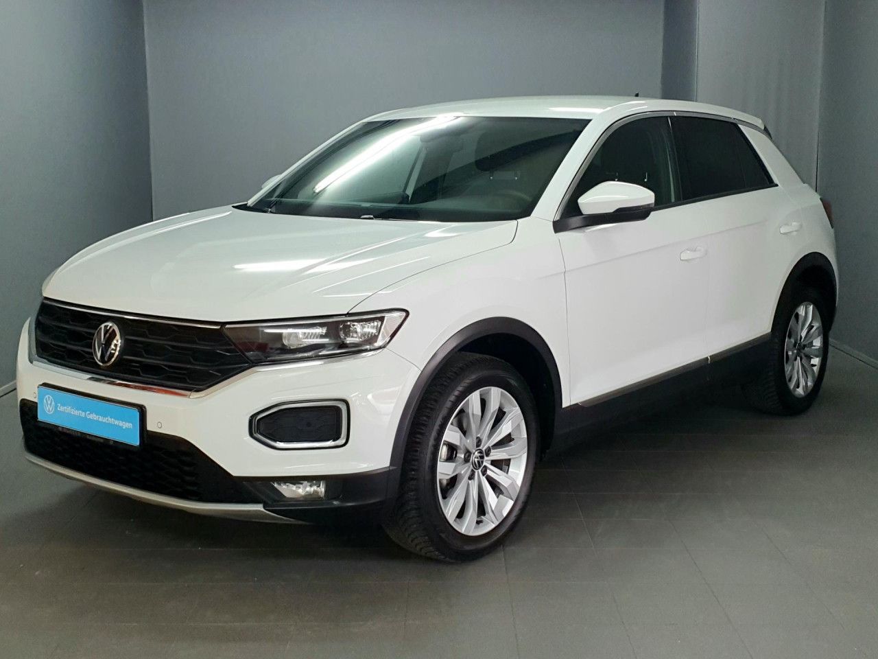 Volkswagen T-Roc 1.5 TSI - Samsaru's Car Outlet