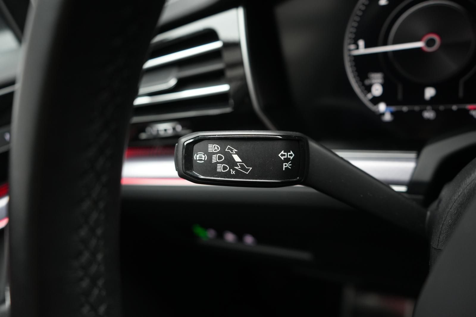 Volkswagen Touareg 3.0 V6 TDI 4Motion R line - Samsaru's Car Outlet