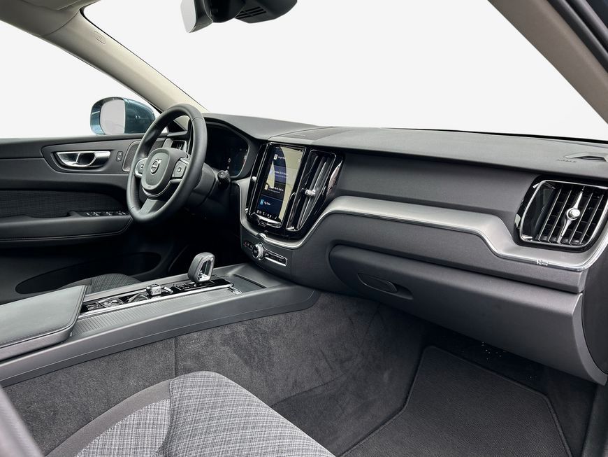 Volvo XC60 B5 B AWD Core - Samsaru's Car Outlet