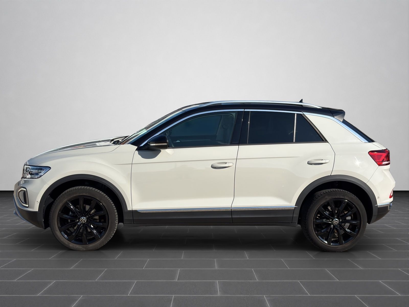 Volkswagen T-Roc Style 1.5 TSI DSG - Samsaru's Car Outlet