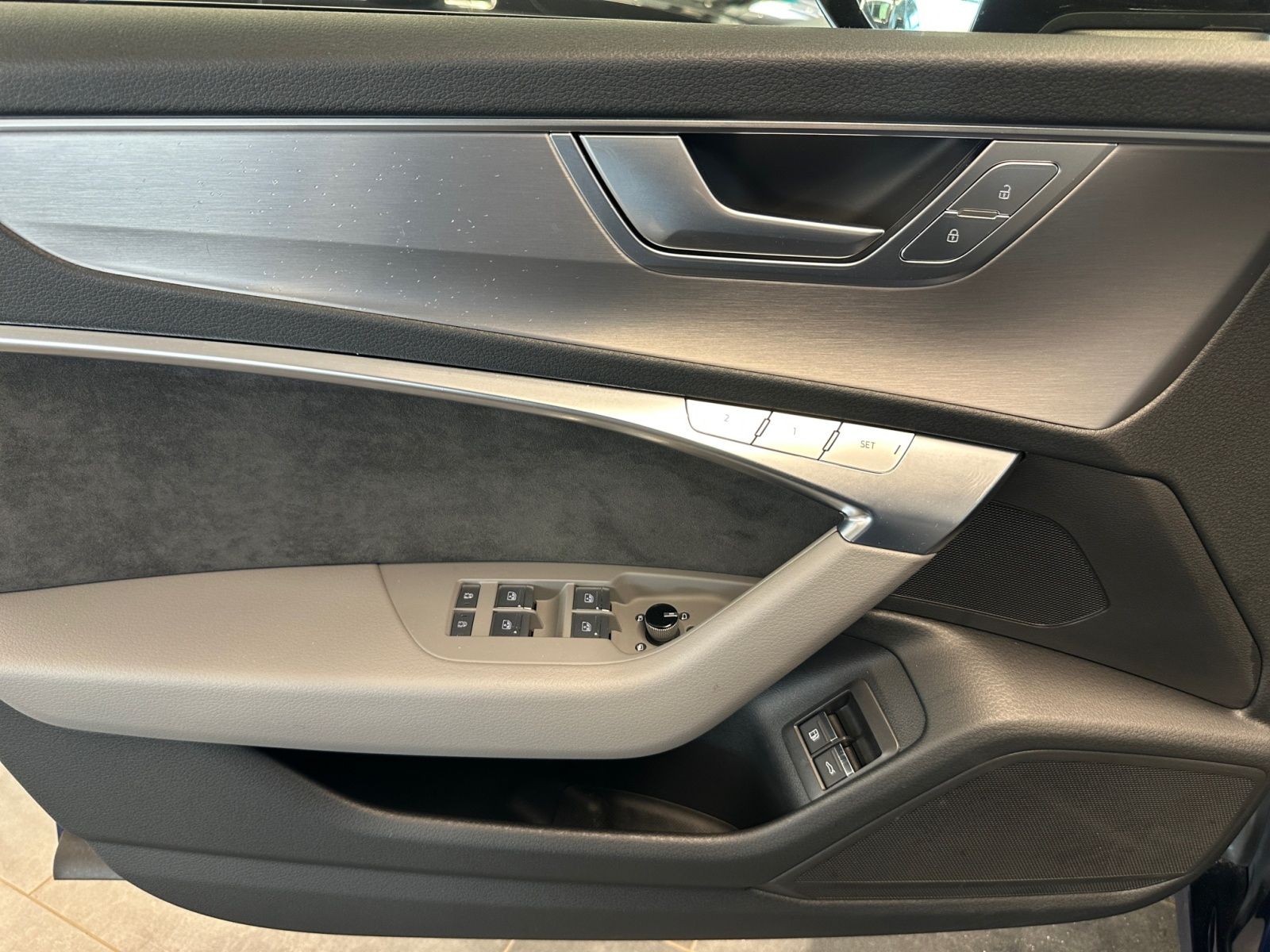 Audi A6 Lim. S line 55 TFSIe quattro - Samsaru's Car Outlet
