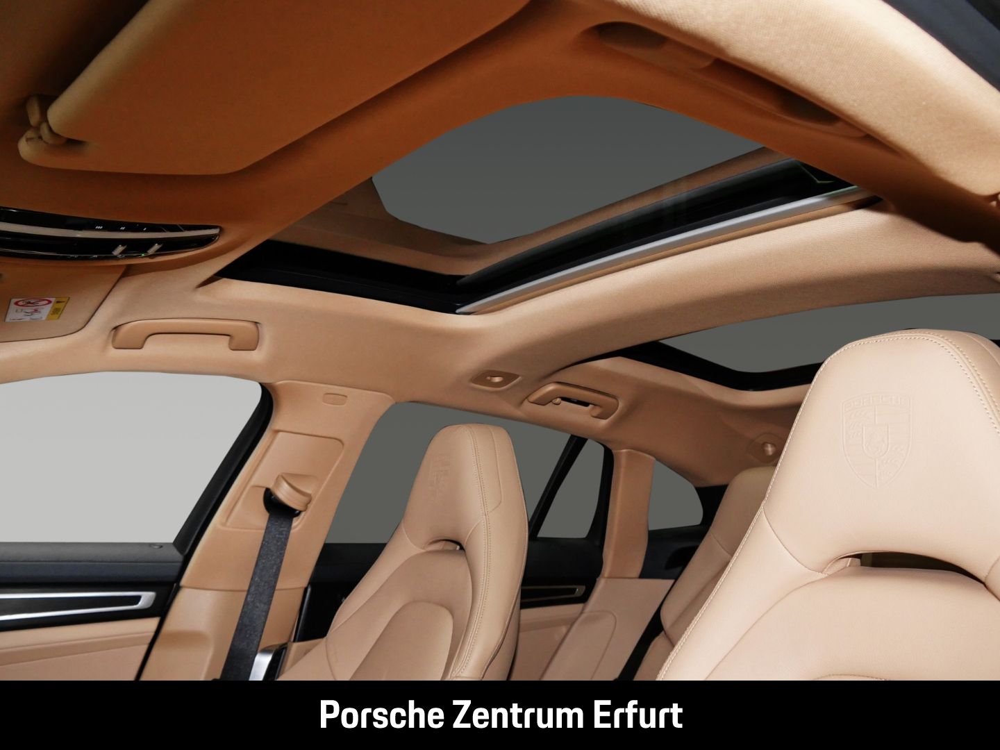 Porsche Panamera 4 E-Hybrid ST Platinum Edition