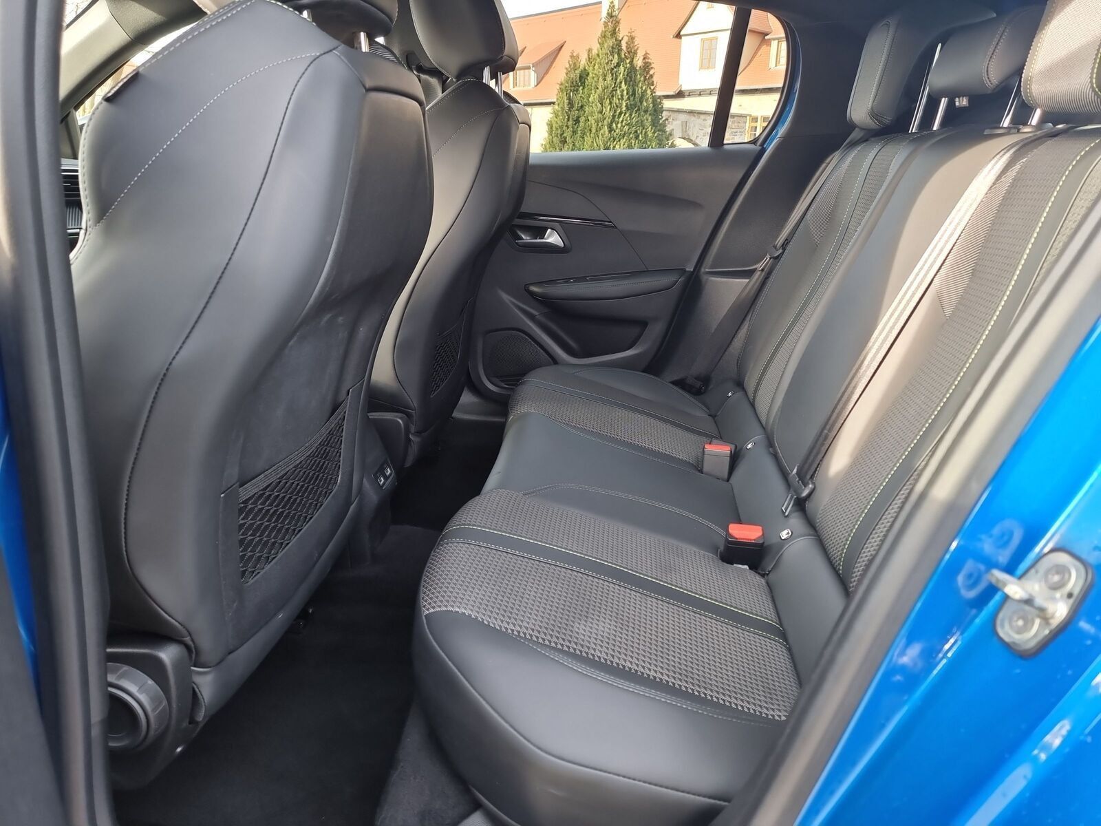 Peugeot 208 GT - Samsaru's Car Outlet