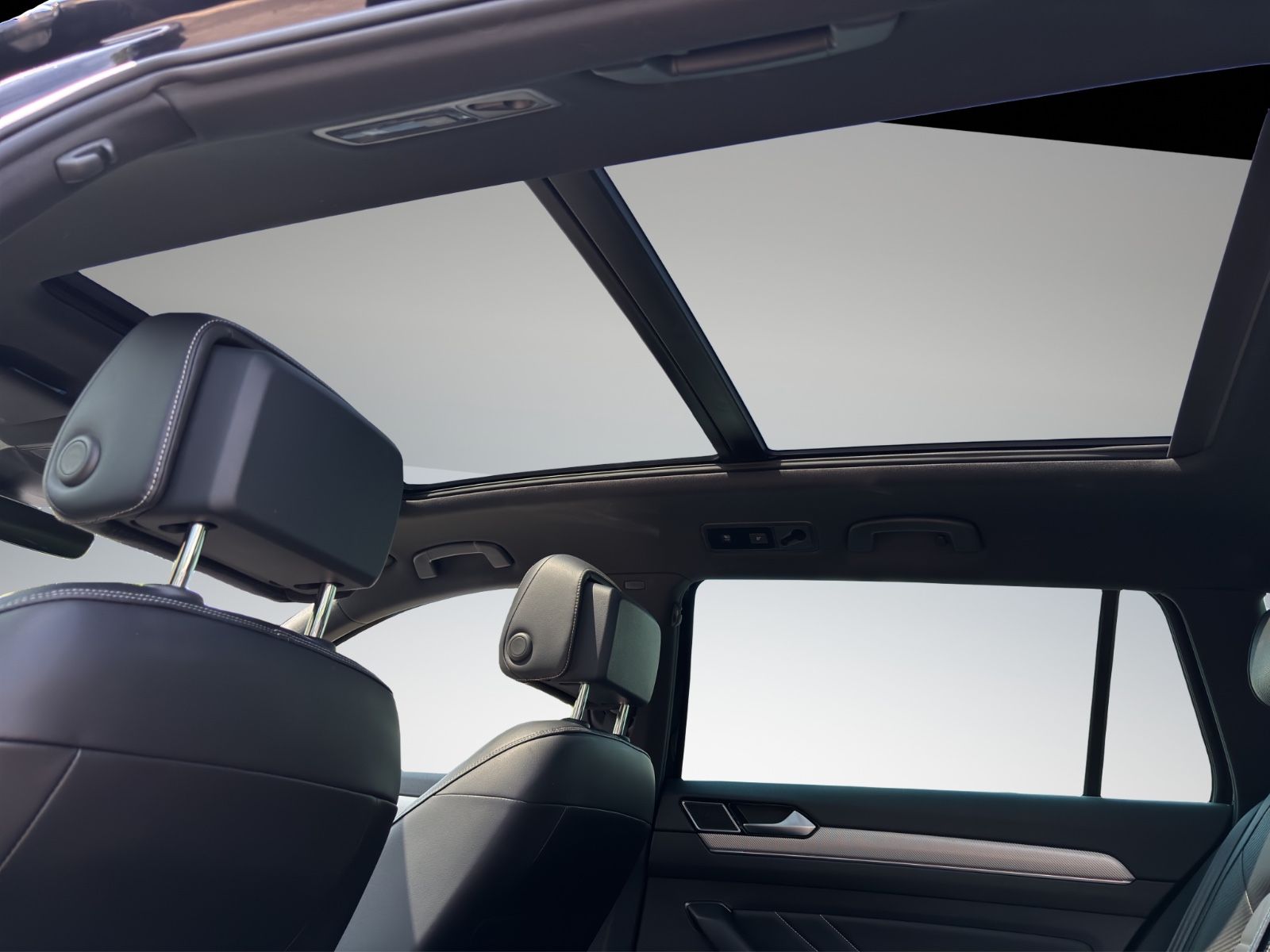 Volkswagen Passat R Line - Samsaru's Car Outlet