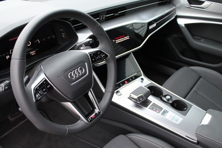 Audi A6 Avant 45 TDI S-Line Sport - Samsaru's Car Outlet