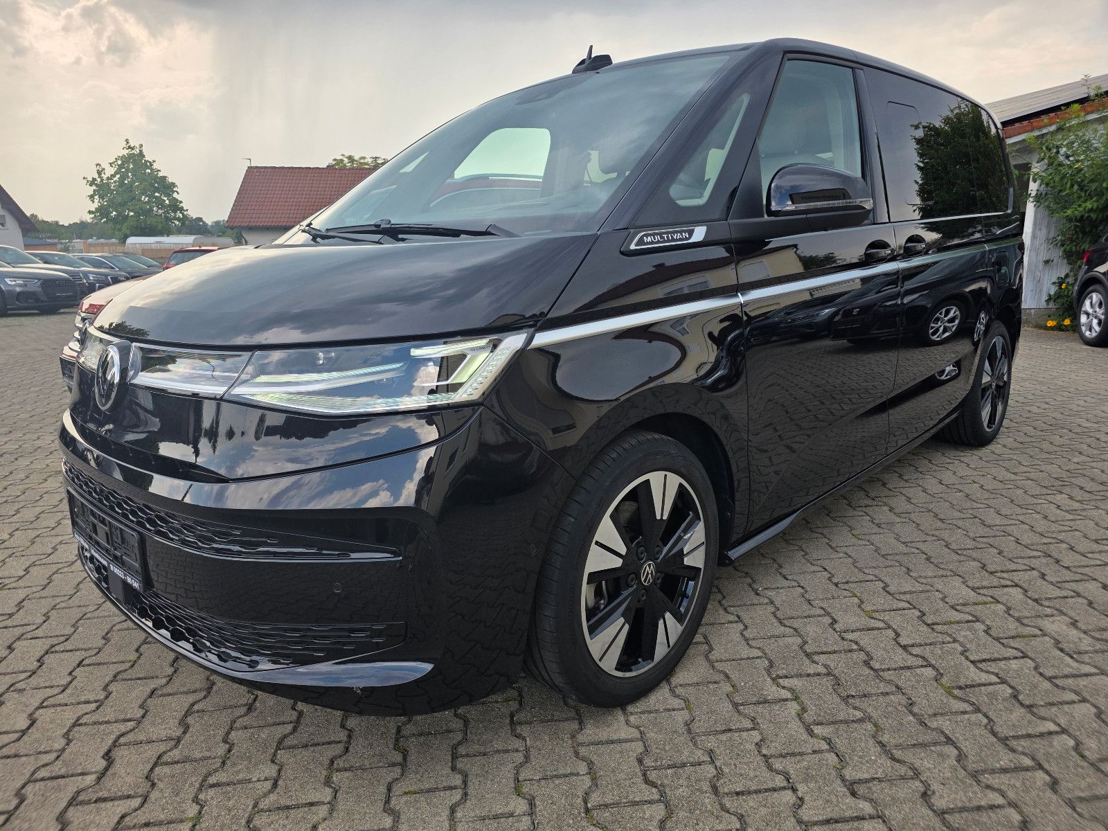 Volkswagen Multivan Style eHybrid 4M AHK Sitzbelüf NP:103T€
