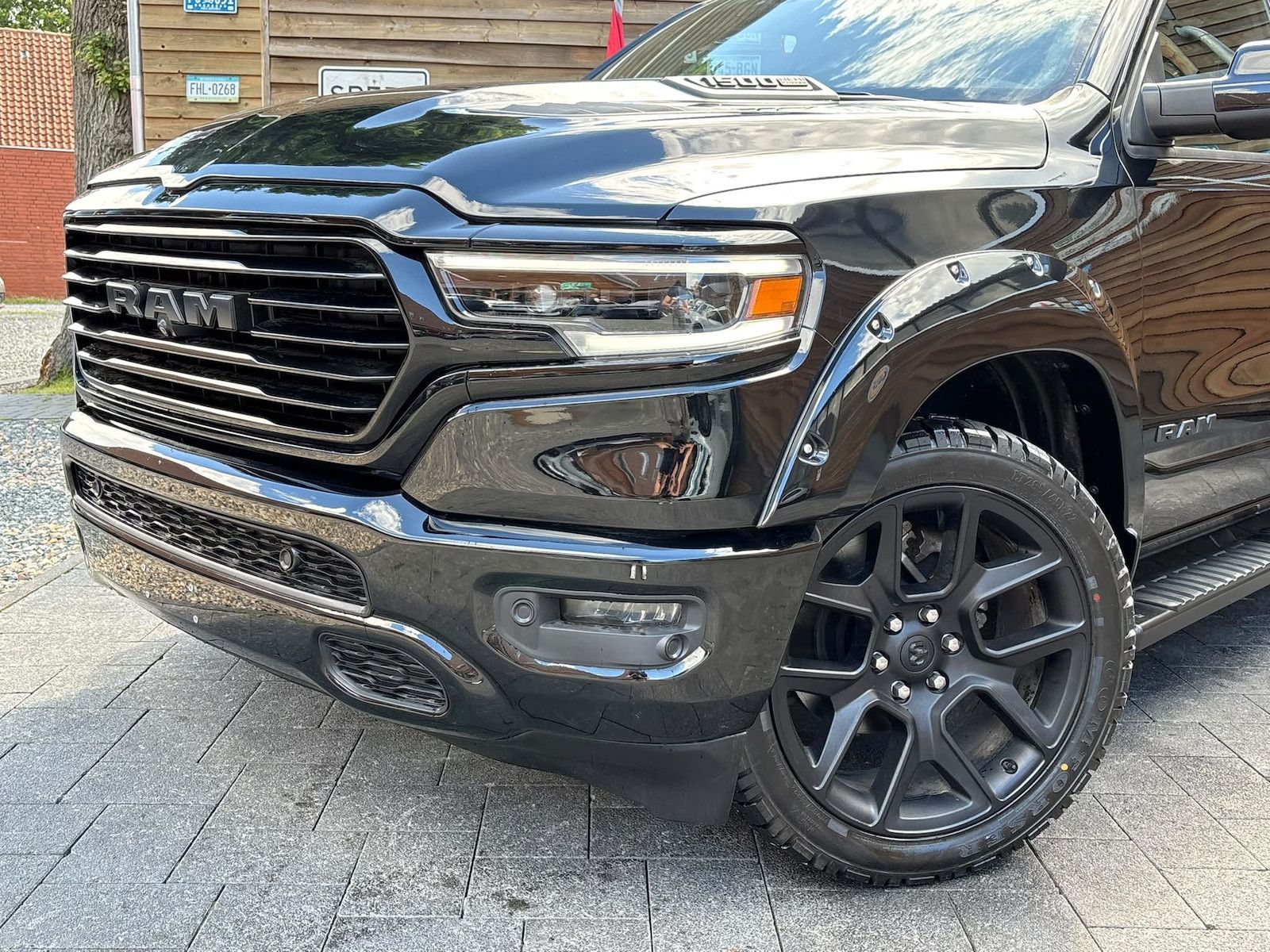 Dodge RAM 1500 Laramie Night Rambox 360° Alpine LPG