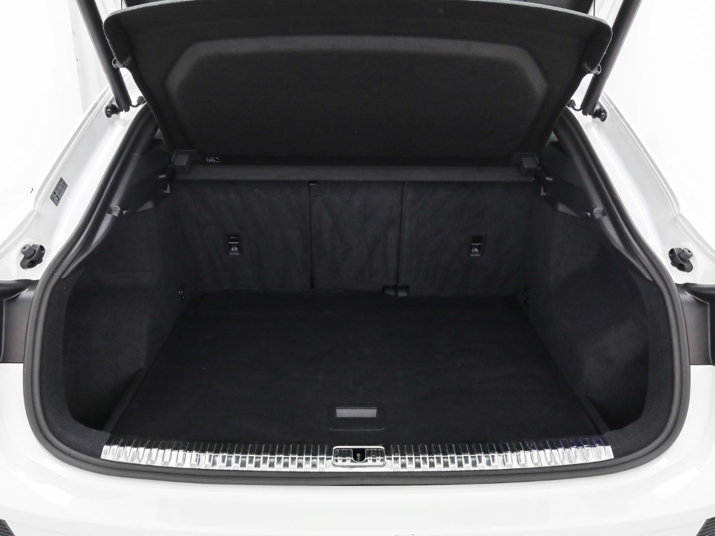 Audi Q3 Sportback 45 TFSI quattro S line - Samsaru's Car Outlet