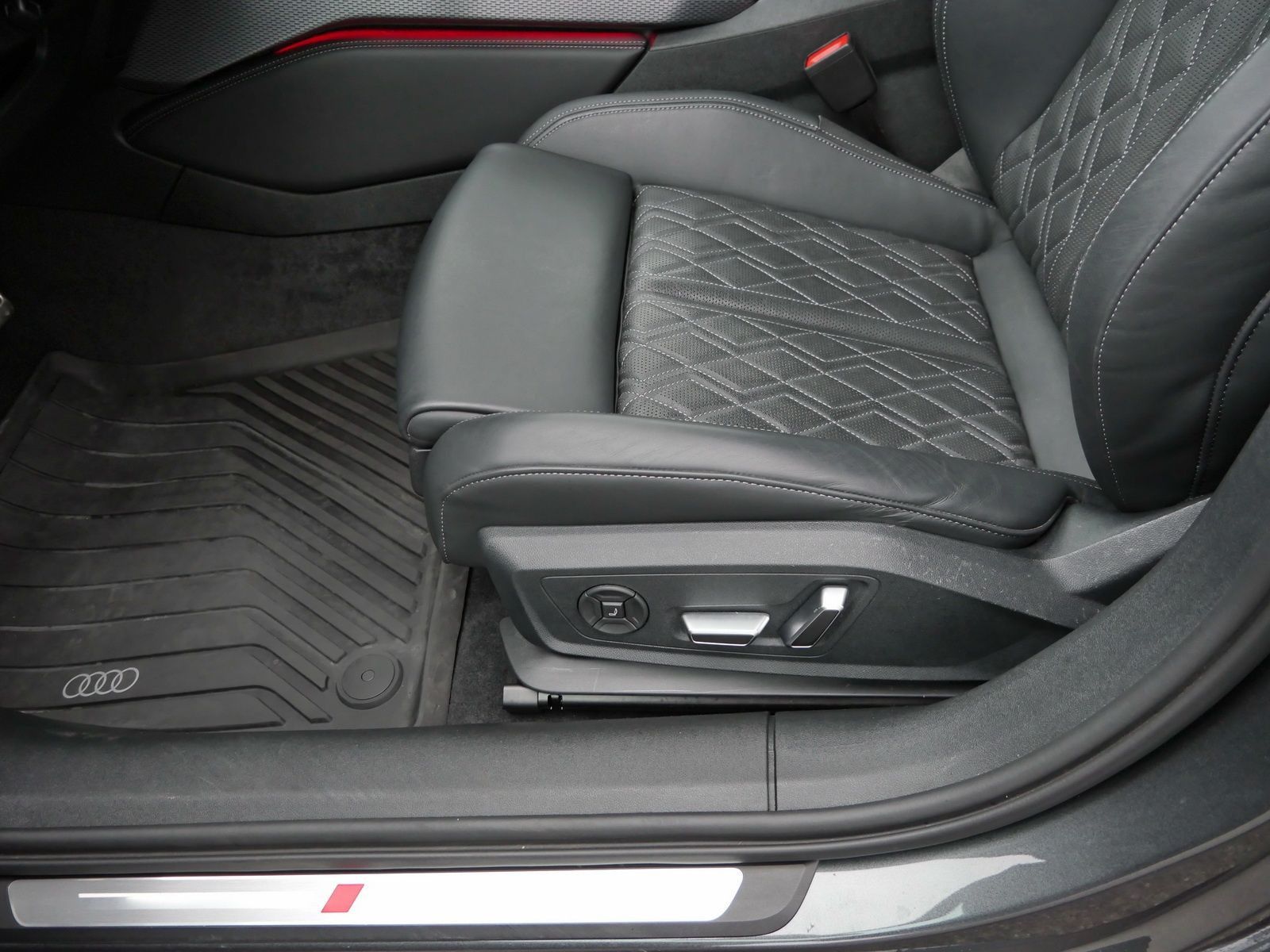 Audi A5 Avant 40 TDI qu. S line AHK*B&O*Massage*Matri