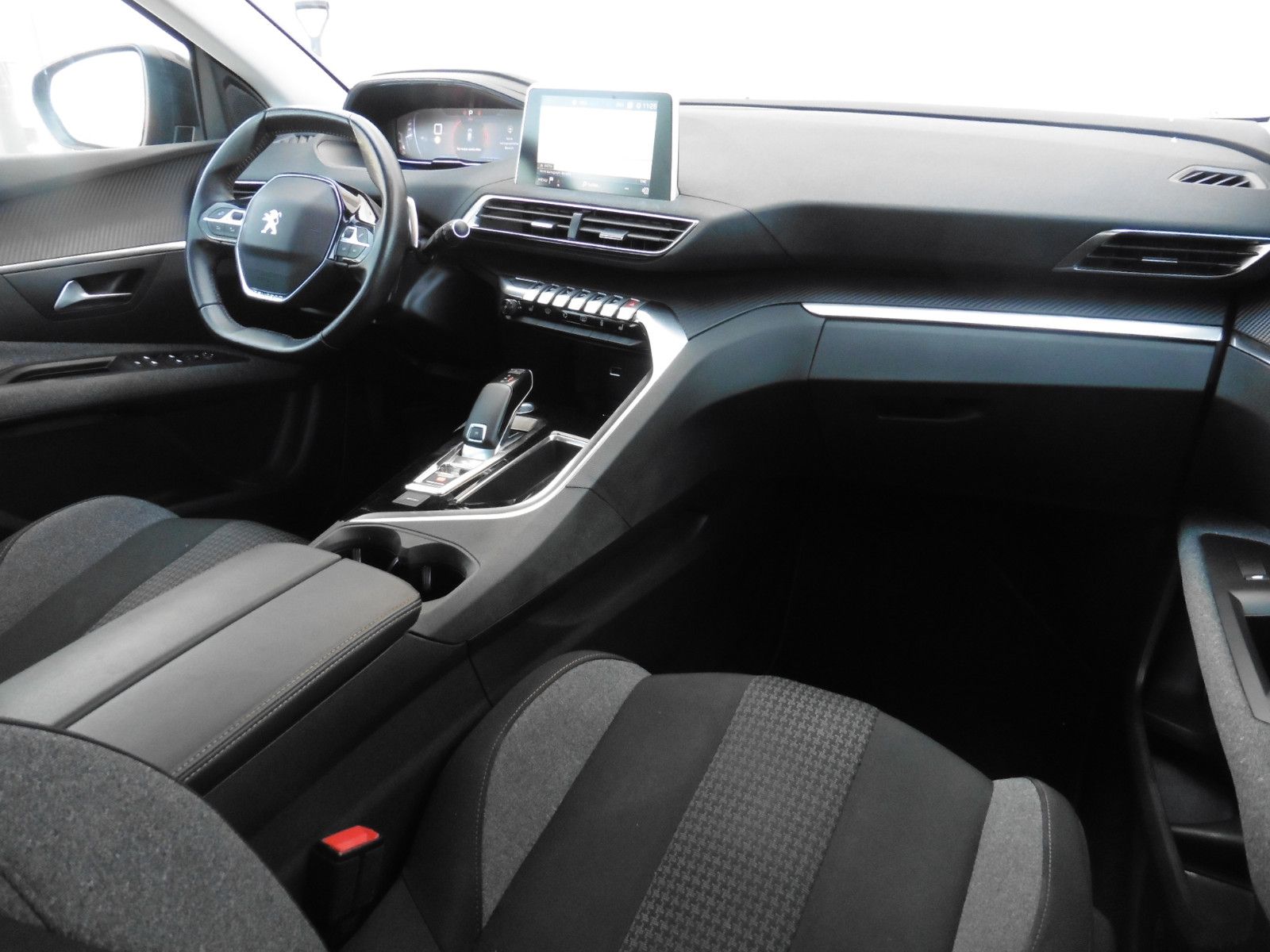 Peugeot 3008 BlueHDi 130 EAT8 - Samsaru's Car Outlet