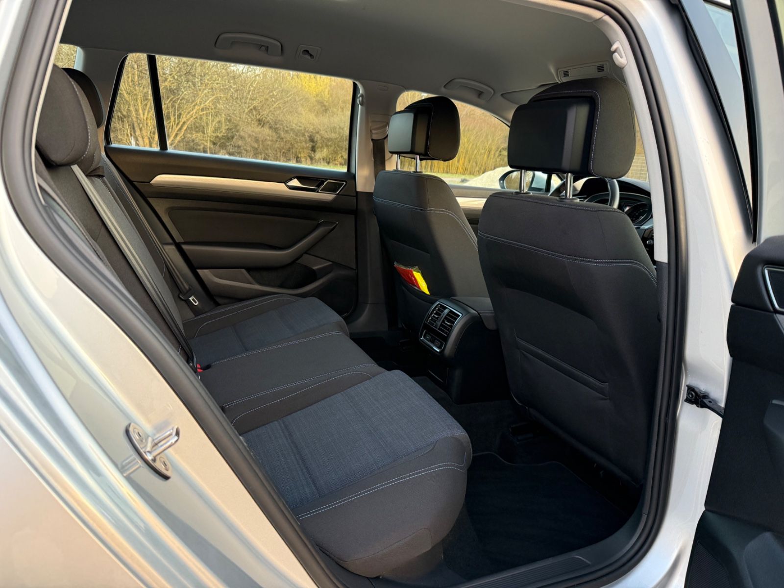 Volkswagen Passat Variant GTE Business - Samsaru's Car Outlet
