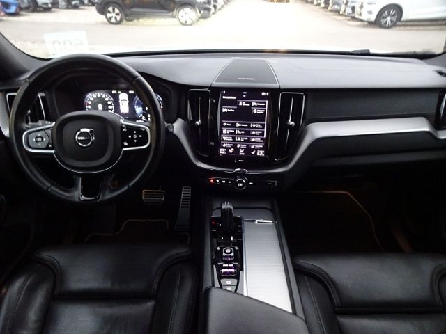 Volvo XC60 B4 R Design AWD AHK ACC BLIS 360° 21"