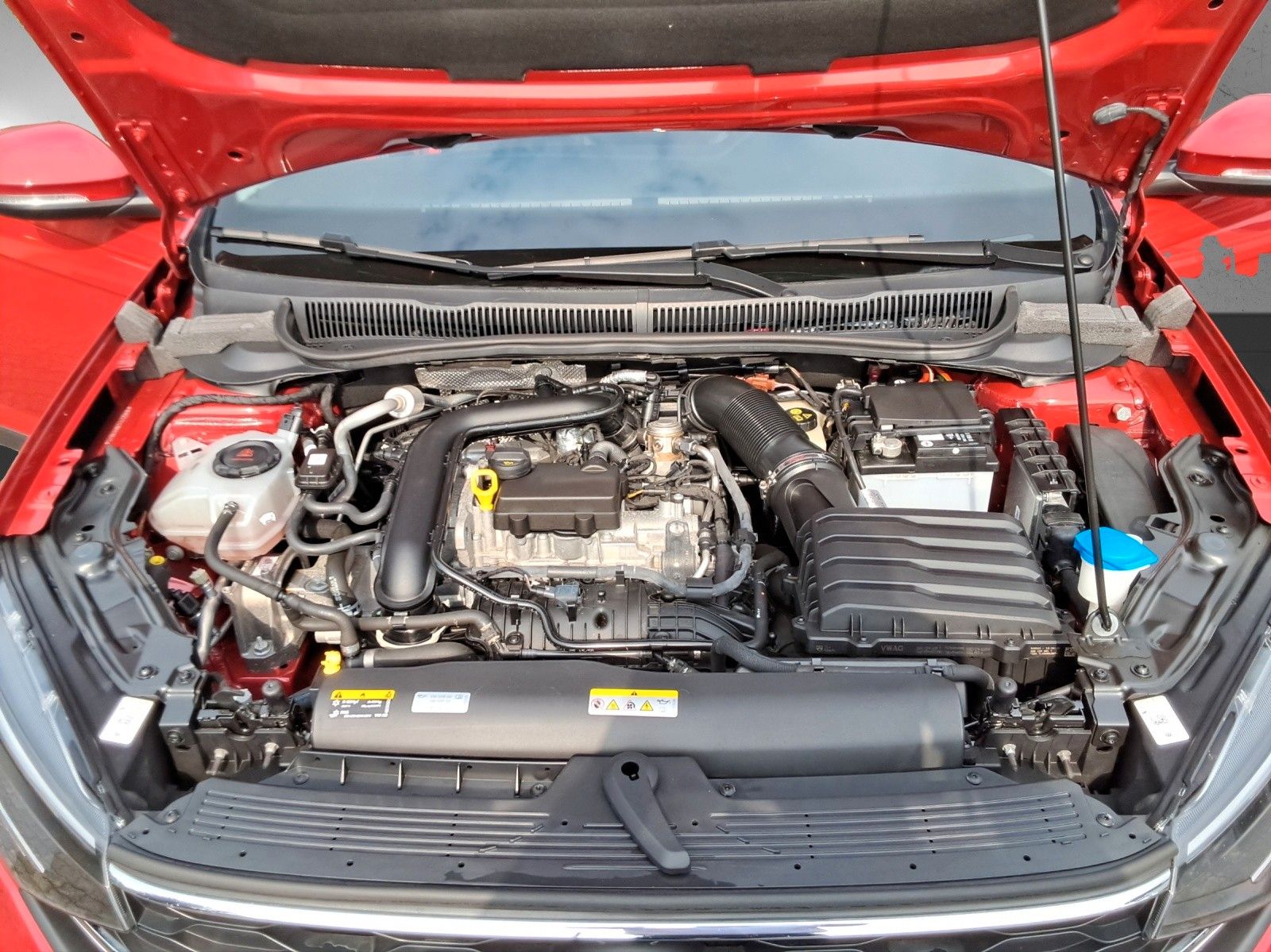Volkswagen Taigo 1.0 TSI - Samsaru's Car Outlet