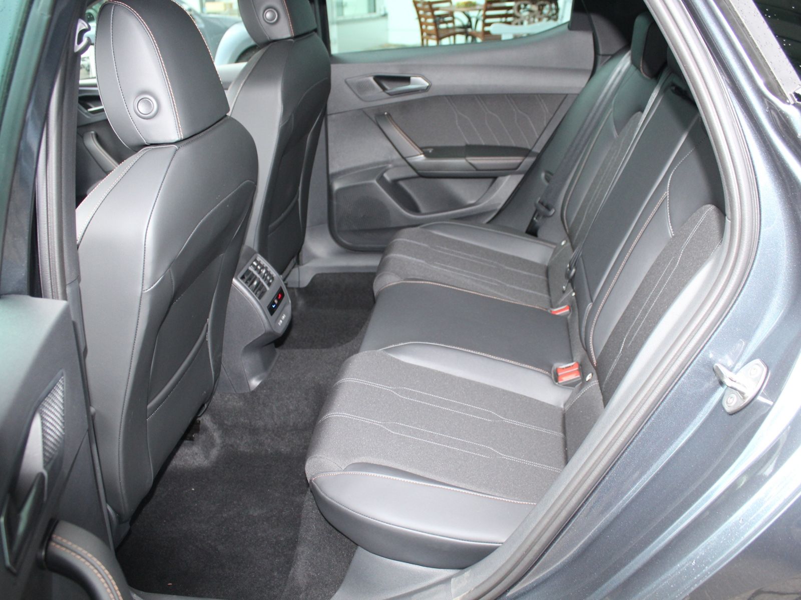 Cupra Leon 1.5 eTSI - Samsaru's Car Outlet