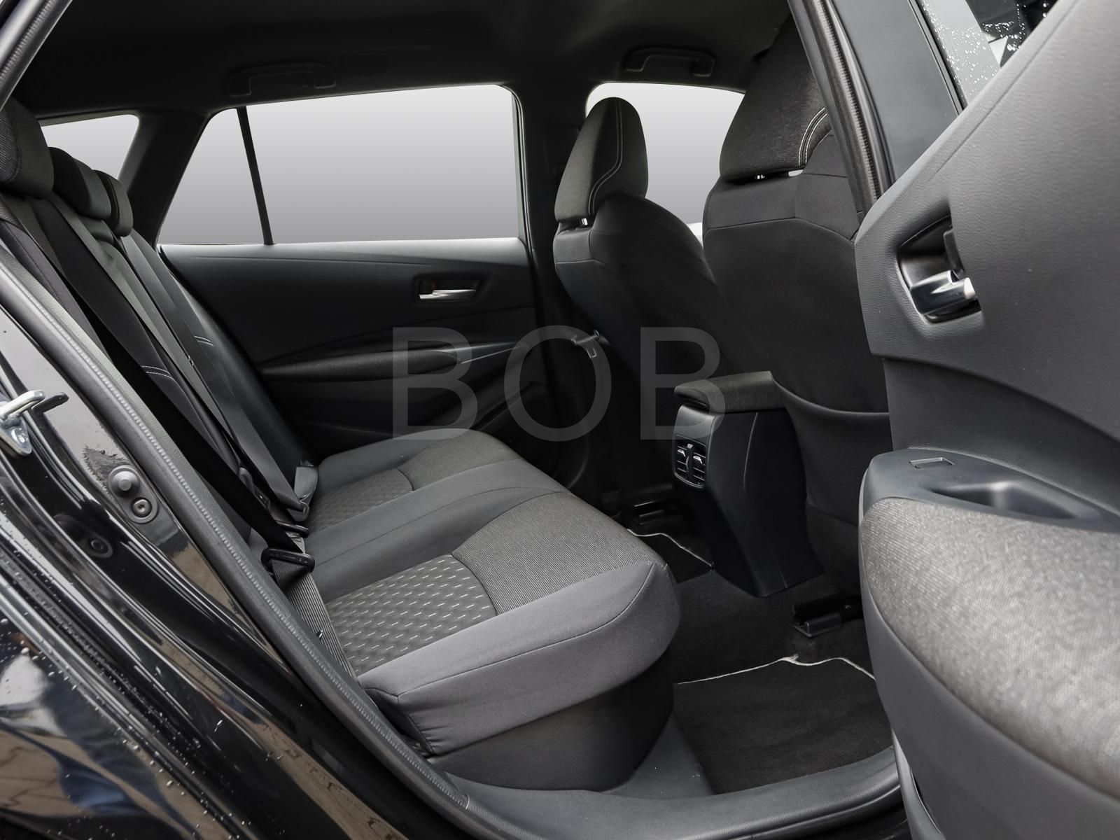 Toyota Corolla 1.8 Hybrid Comfort - Samsaru's Car Outlet