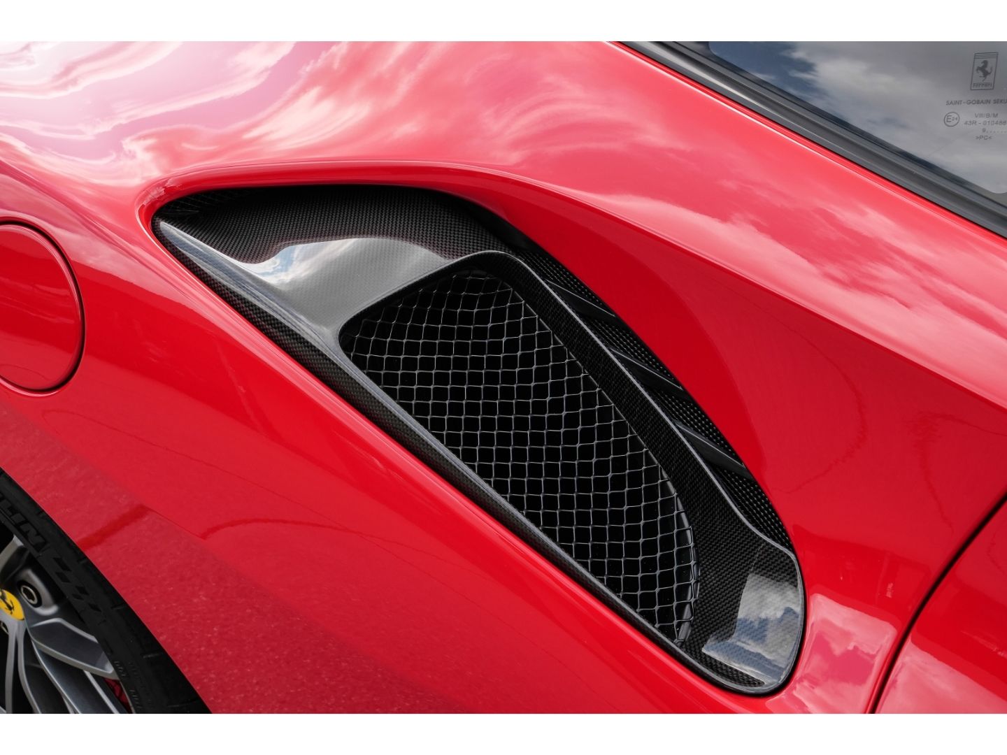 Ferrari 488 Pista - Samsaru's Car Outlet