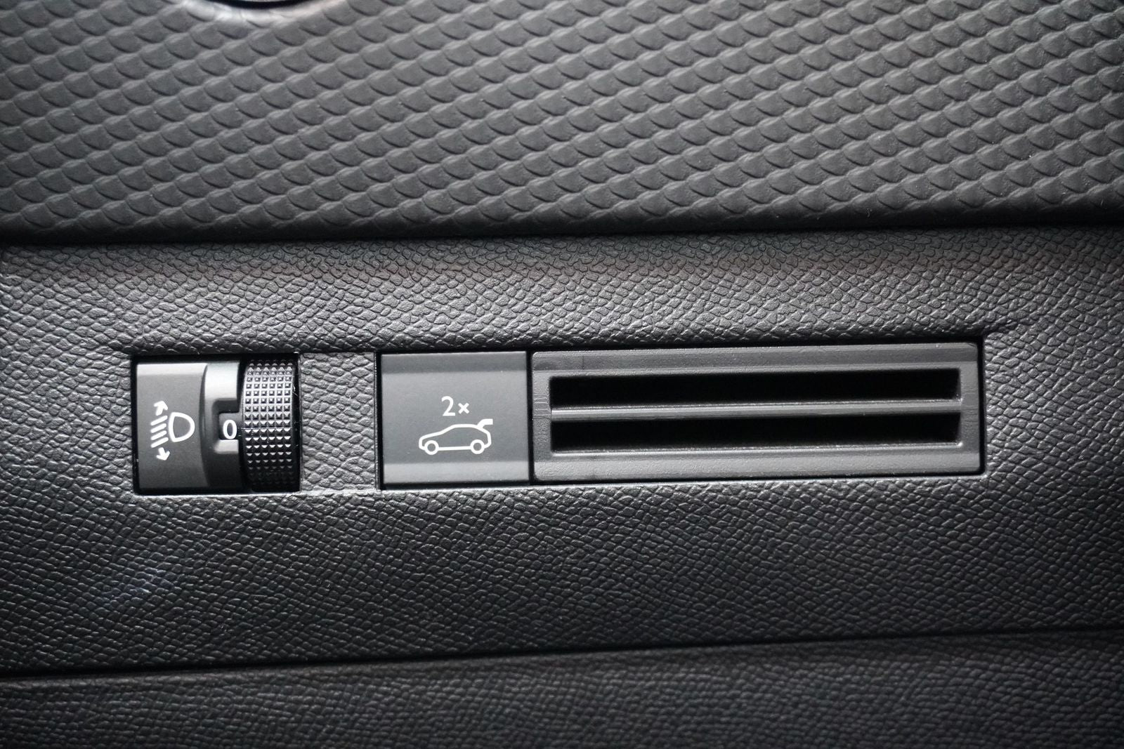 DS Automobiles DS4 PureTech130 Aut. LED ACC Navi 360°