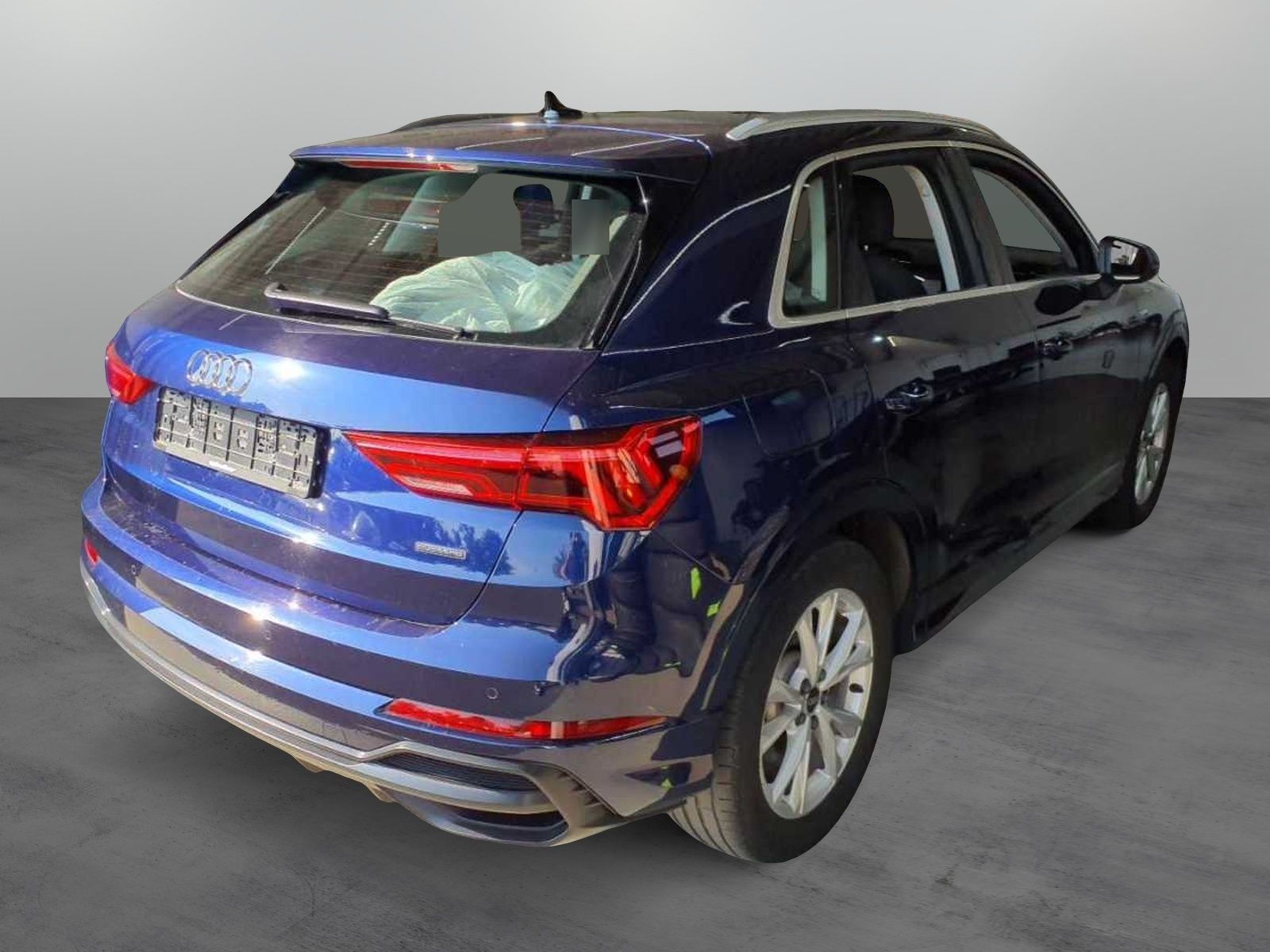 Audi Q3 40 TFSI quattro S-Line - Samsaru's Car Outlet