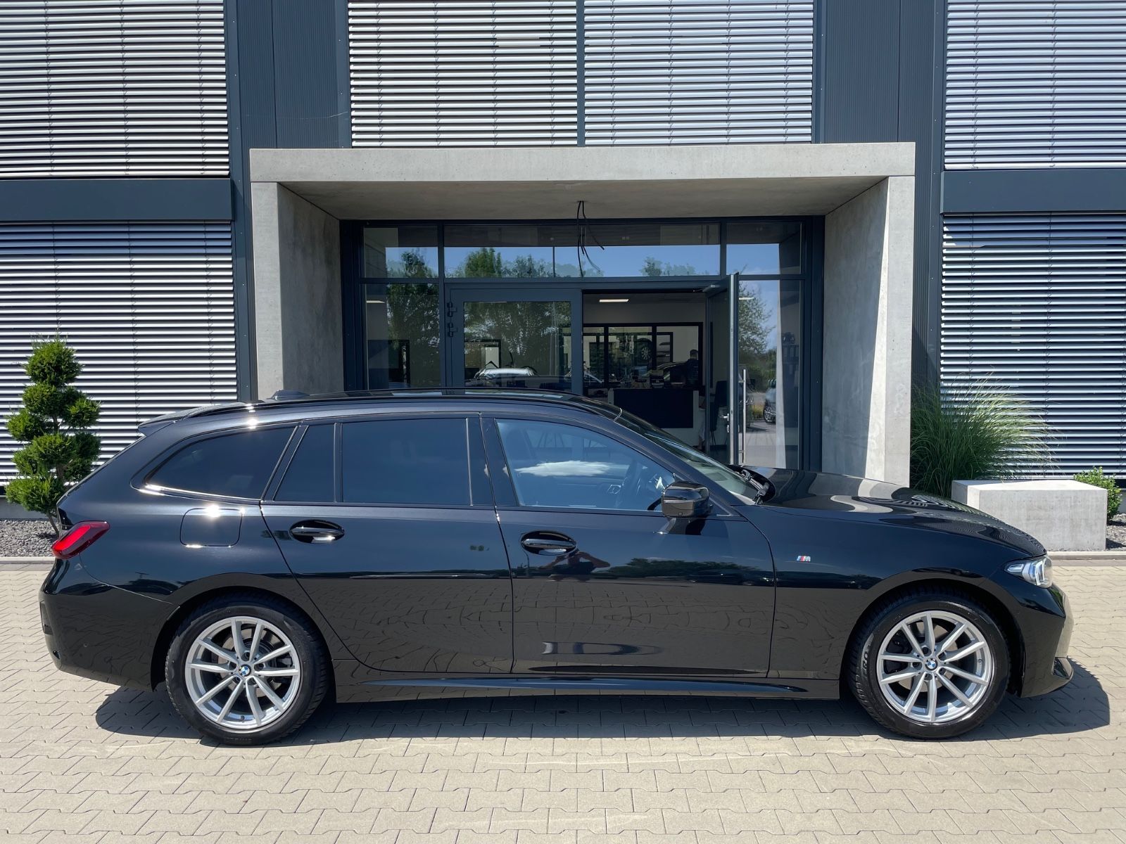 BMW 320i Aut. Touring M Sport/AHK/Head-Up/Adapt.LED