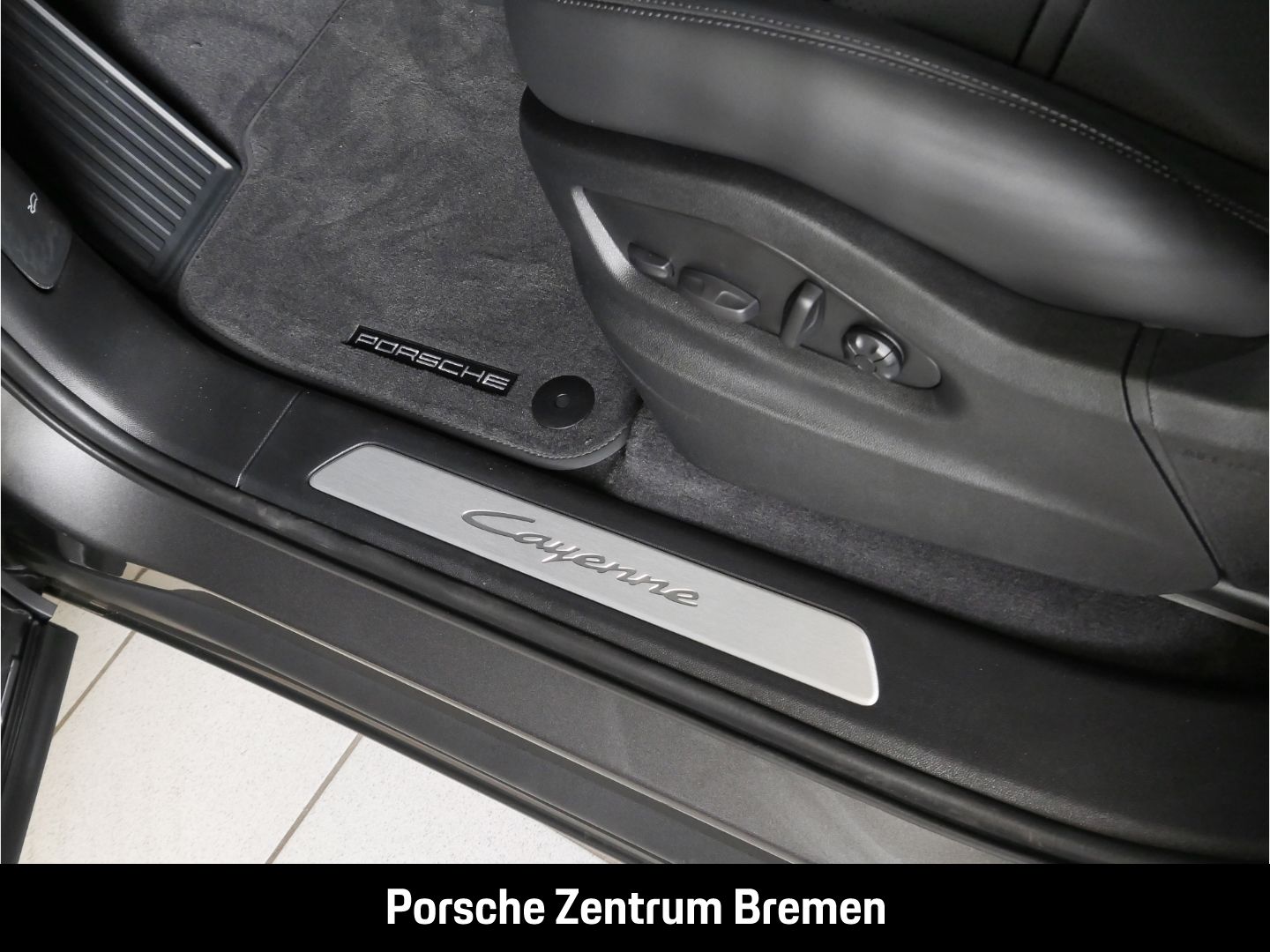 Porsche Cayenne BOSE Hinterachslenkung 90L Head-Up PASM