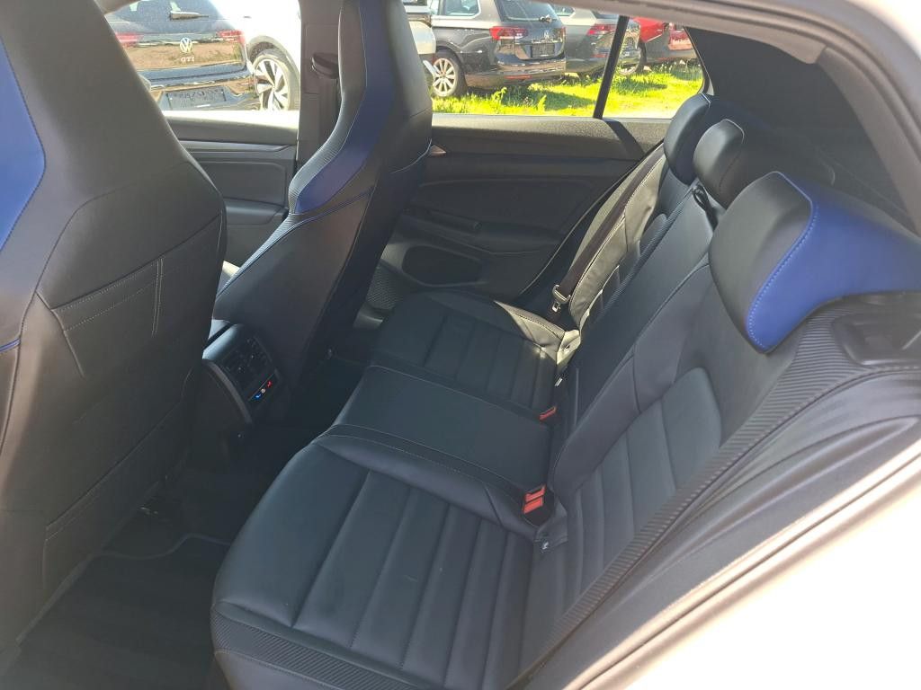 Volkswagen Golf VIII R Perf. AKRA*CAM*LEDER*IQ R Performanc