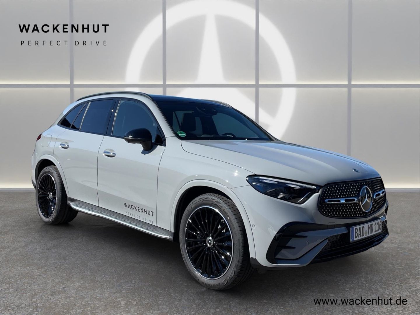 Mercedes-Benz GLC 300 4M EDITION AMG 20''NIGHT PANO AHK DISTR