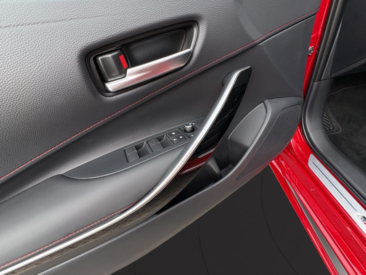 Toyota Corolla GR-SPORT+TS+KAMERA+CARPLAY+AKTION+SOFORT