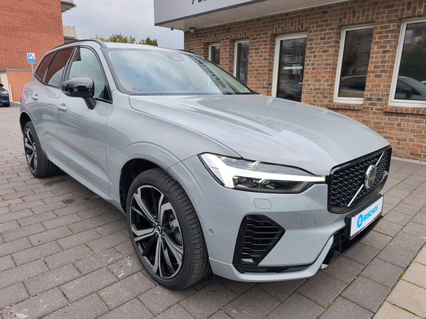 Volvo XC60 T8 Ultra Dark Recharge Plug-In Ultimate AWD