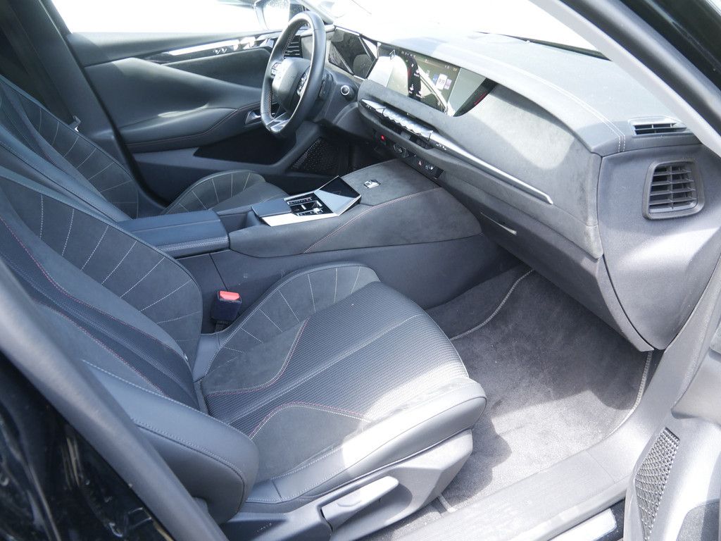 DS Automobiles DS 4 E-TENSE 225 Performance Line + MATRIX-LED