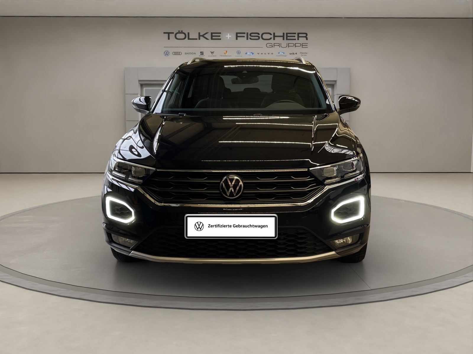 Volkswagen T-Roc 1.5 TSI Sport - Samsaru's Car Outlet