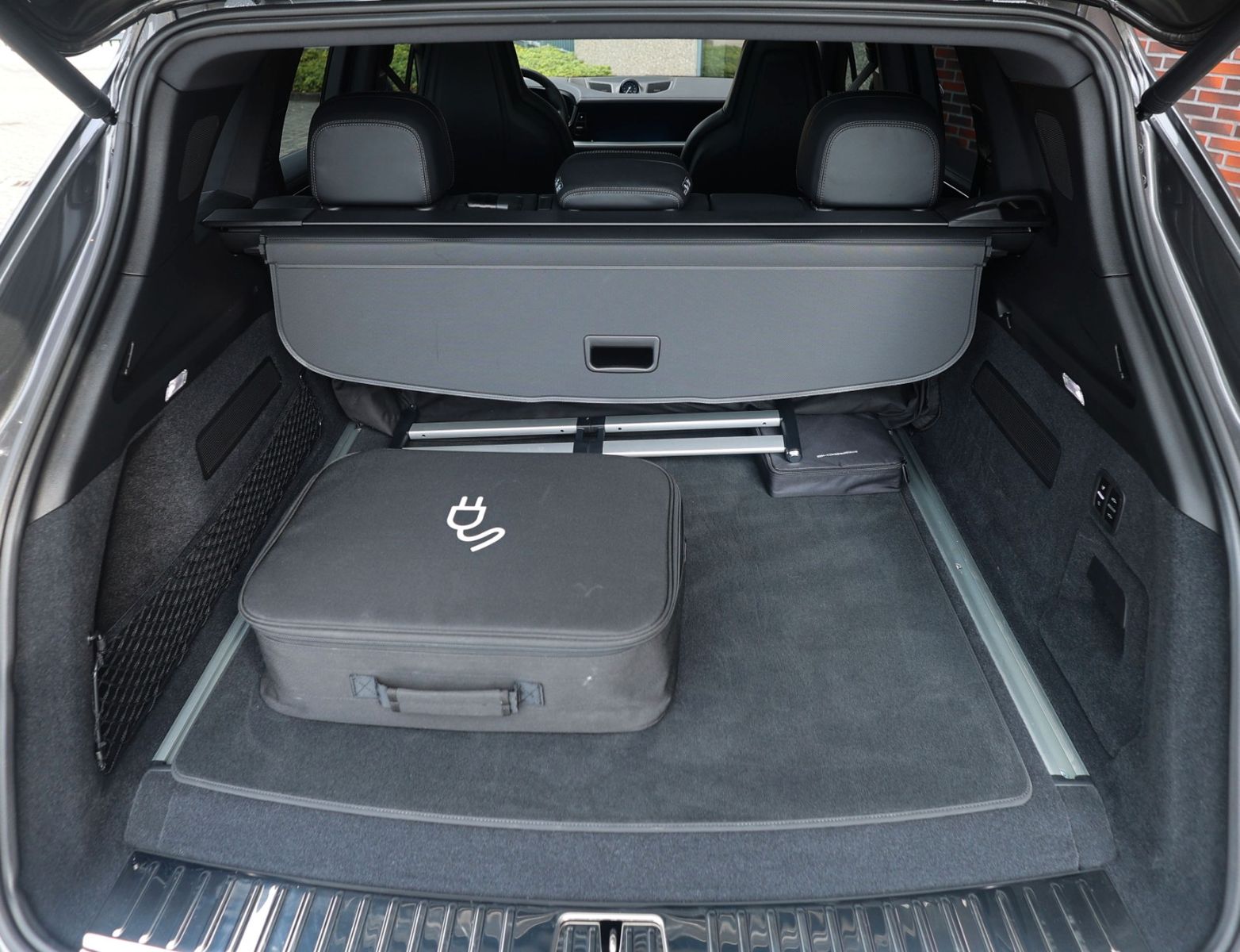 Porsche Cayenne E-Hybrid | Pas.Display - Pano - AHK
