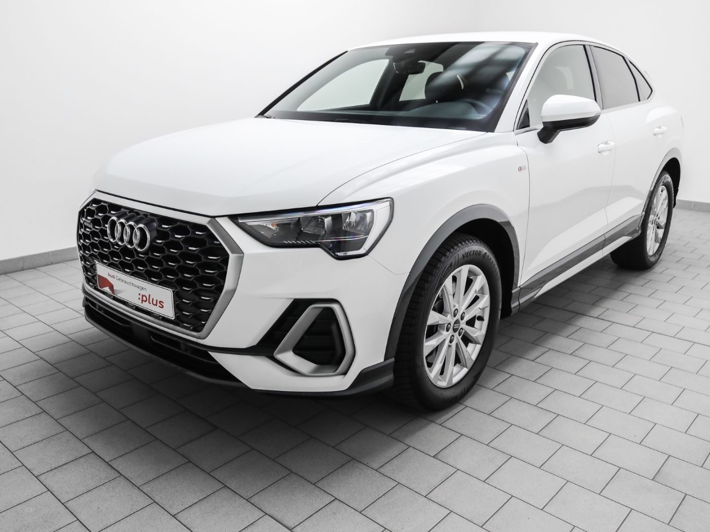 Audi Q3 Sportback 45 TFSI quattro S line - Samsaru's Car Outlet