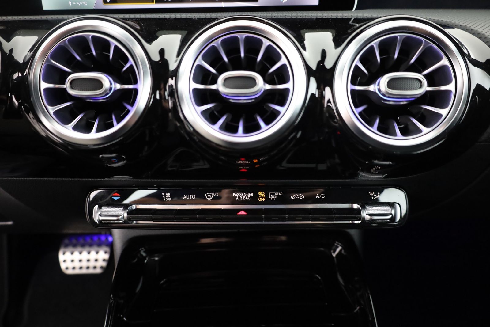 Mercedes-Benz CLA 35 AMG - Samsaru's Car Outlet